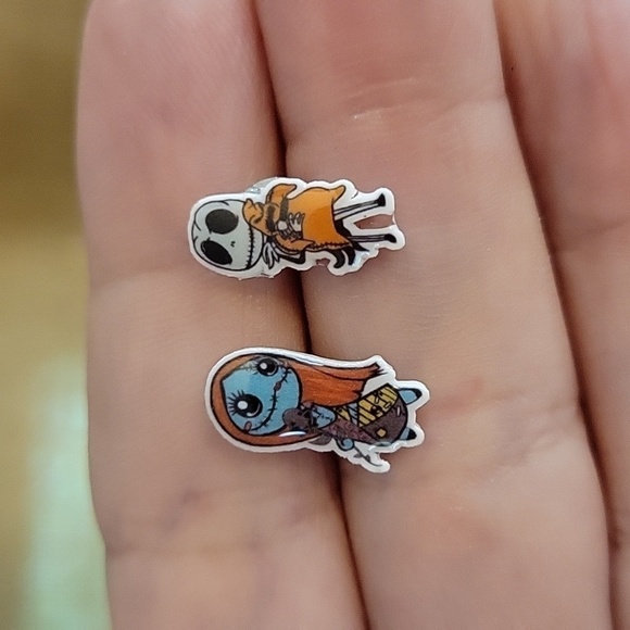 Nightmare Before Christmas Mismatched Stud Earrings - Picture 1 of 6